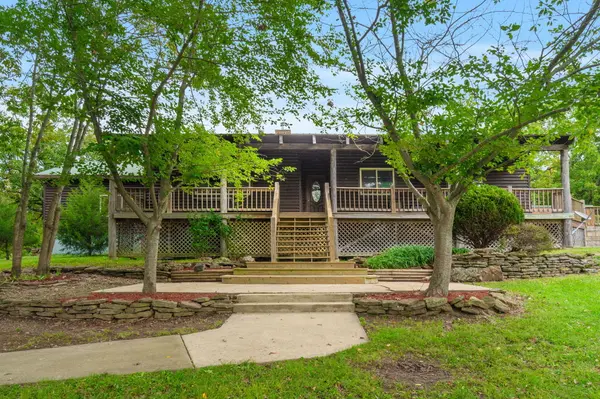 240 Wild Turkey Drive, Walnut Shade, MO 65771
