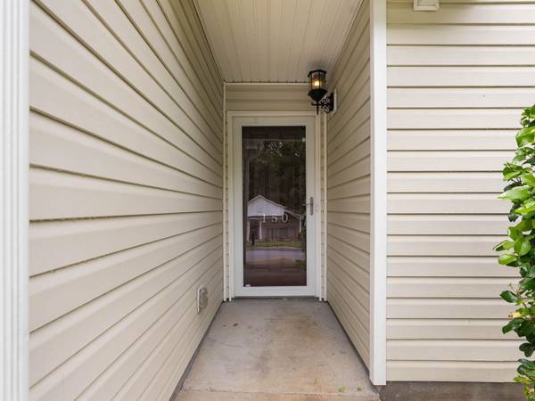 150 Evvalane DR, Spartanburg, SC 29302