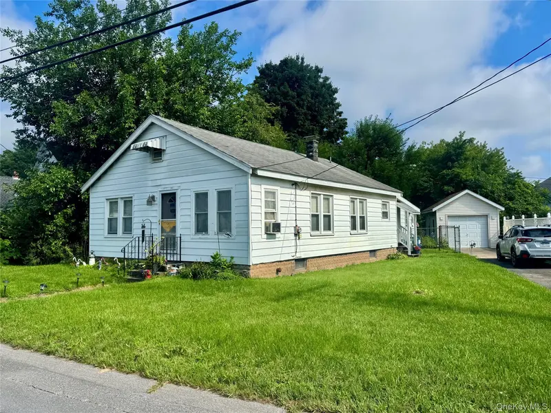 16 Esopus AVE, Kingston, NY 12401