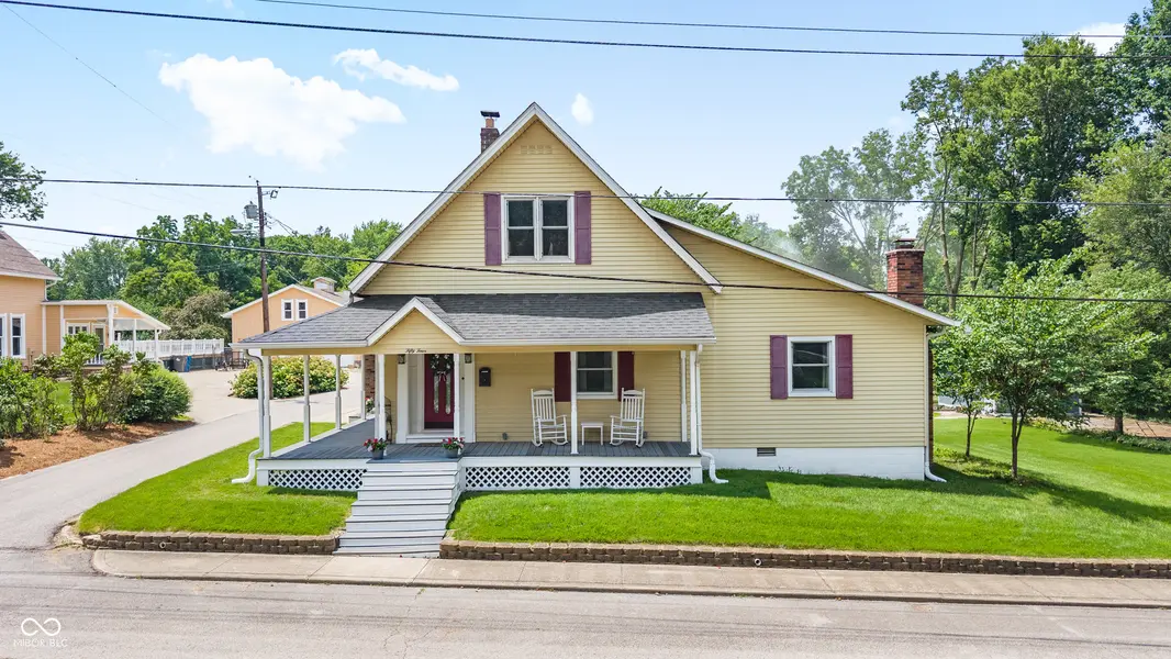 54 Church ST, Southport, IN 46227