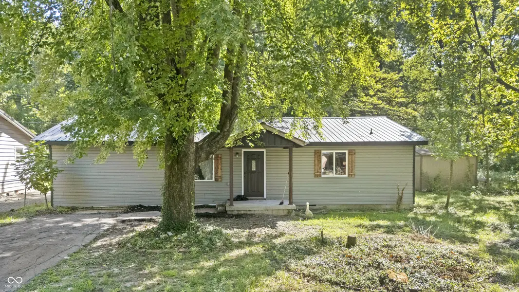 1235 N 3rd, Austin, IN 47102