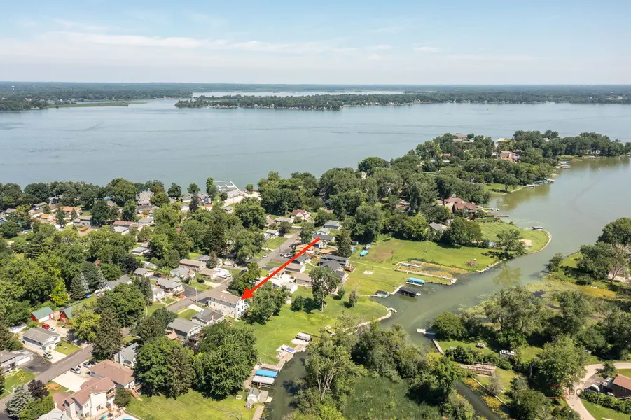 36785 N Lake ST, Ingleside, IL 60041