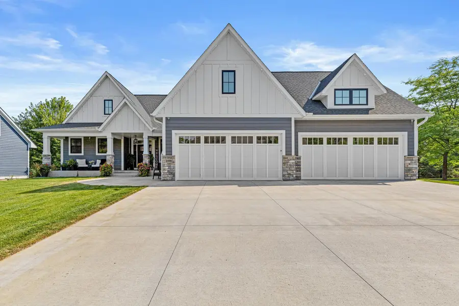 21009 Karoline CT N, Forest Lake, MN 55025