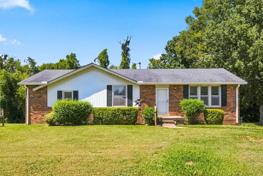 8219 Luree Ln, Hermitage, TN 37076