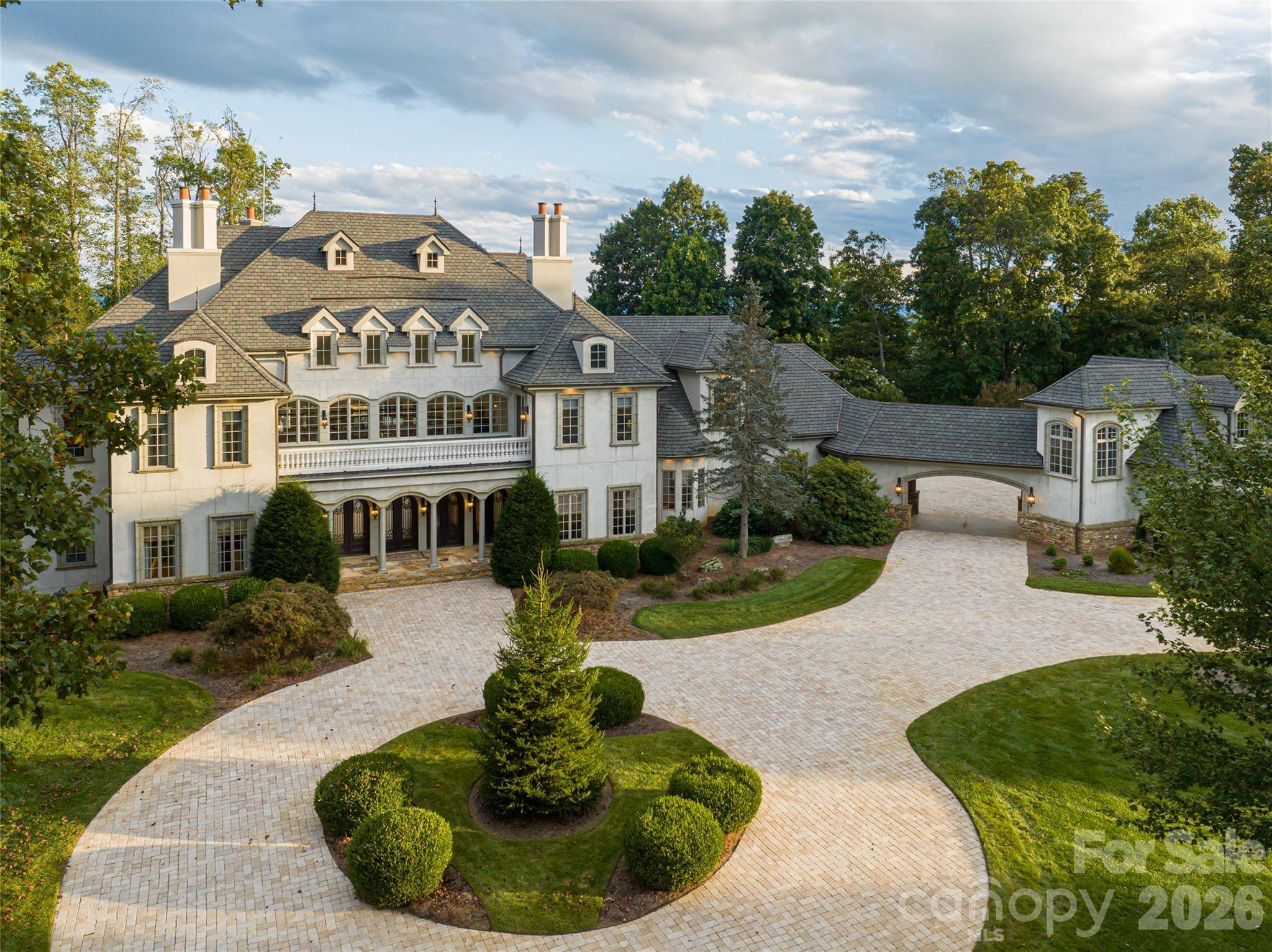 316 S Braeside CT, Asheville, NC 28803