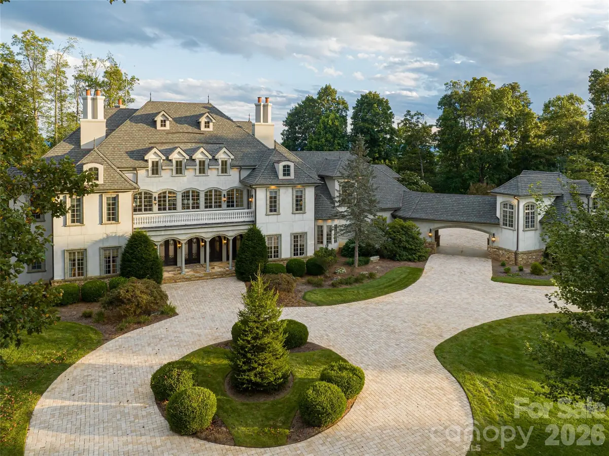 316 S Braeside CT, Asheville, NC 28803