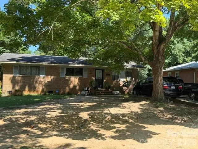 1131 Echo Glen RD, Charlotte, NC 28213