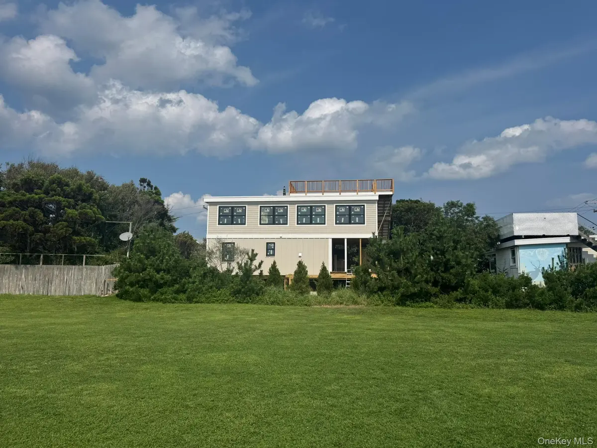 17 Superior ST, Ocean Bay Park, NY 11770