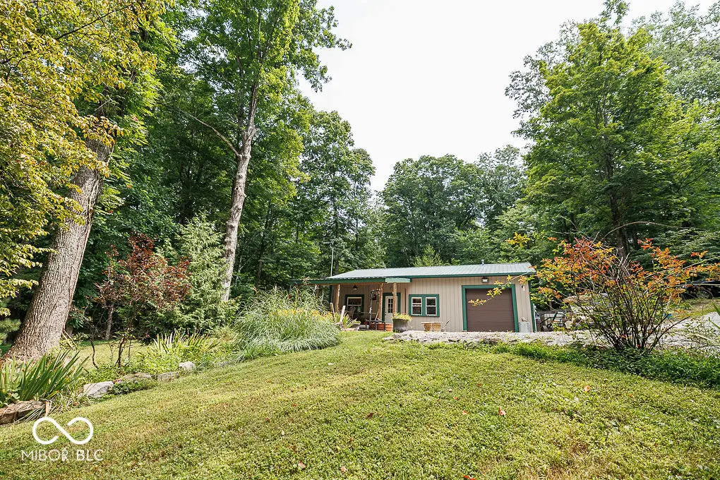1405 Lakeside DR, Spencer, IN 47460