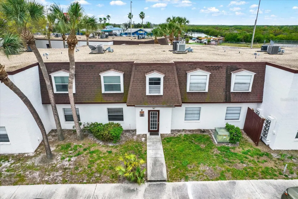 9130 TUDOR DR #M105, Tampa, FL 33615