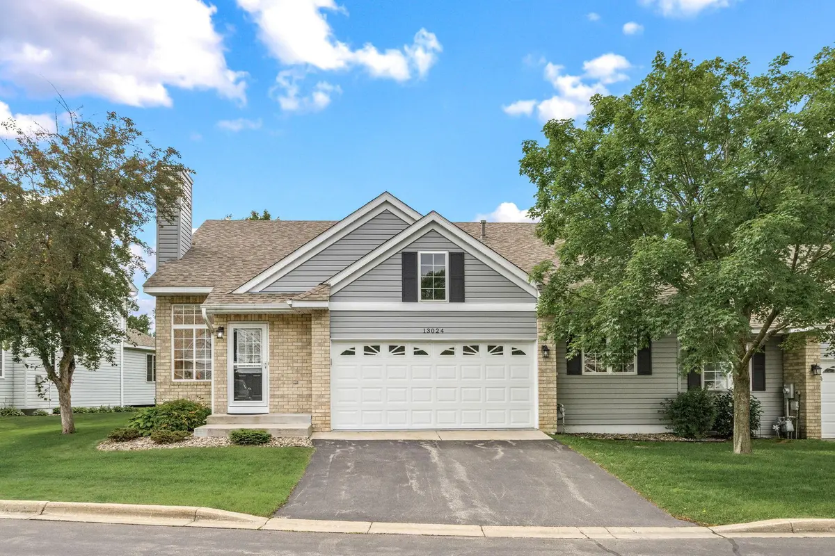 13024 Garrett LN, Apple Valley, MN 55124