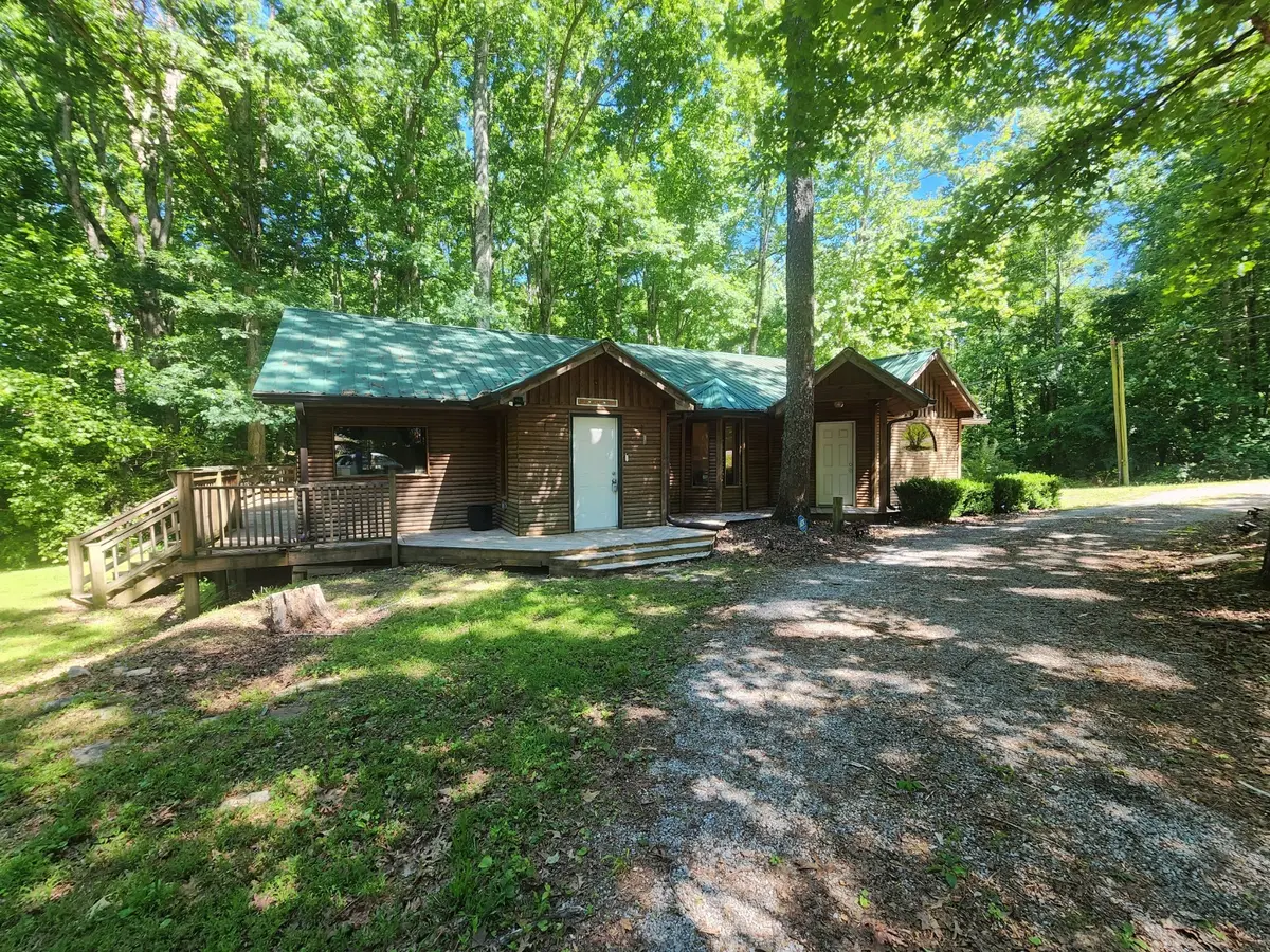 932 Hayes Rd, Lawrenceburg, TN 38464