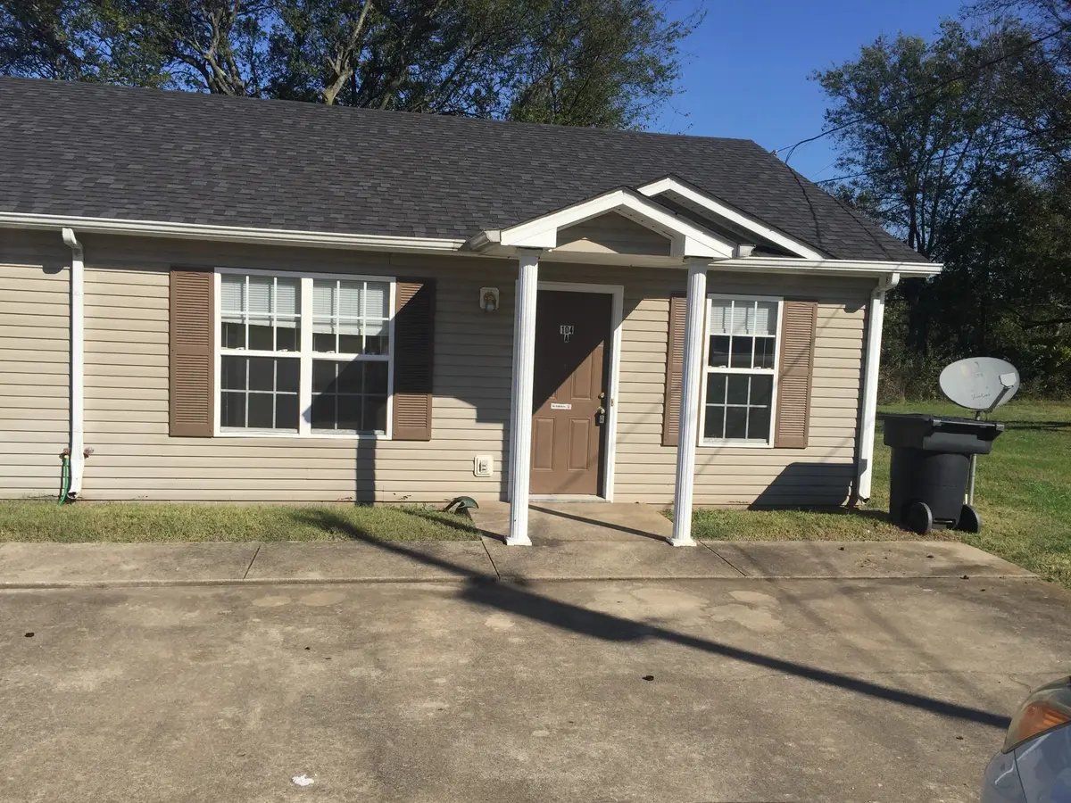 104A Tennessee Ave, Oak Grove, KY 42262