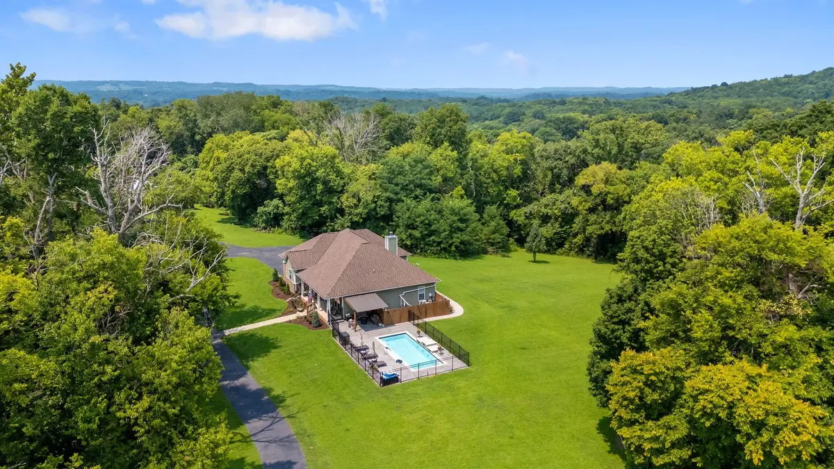1600 Ledford Rd, Lewisburg, TN 37091