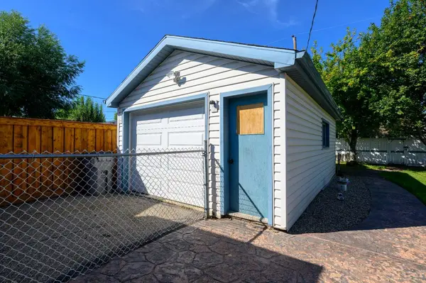 9630 91B AVE, Grande Prairie, AB T8V0H2