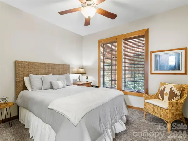 61 Creekside WAY #G-101, Burnsville, NC 28714