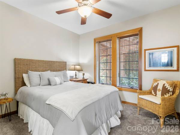 61 Creekside WAY #G-101, Burnsville, NC 28714