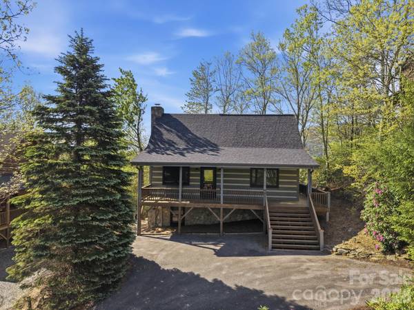 165 Little Boulder LN, Seven Devils, NC 28604