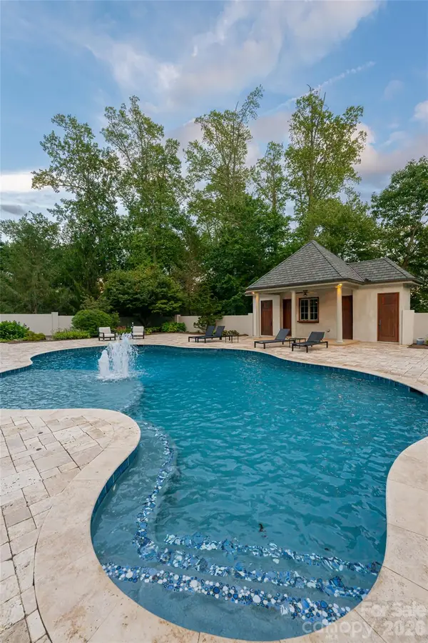 316 S Braeside CT, Asheville, NC 28803