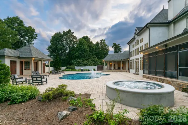 316 S Braeside CT, Asheville, NC 28803