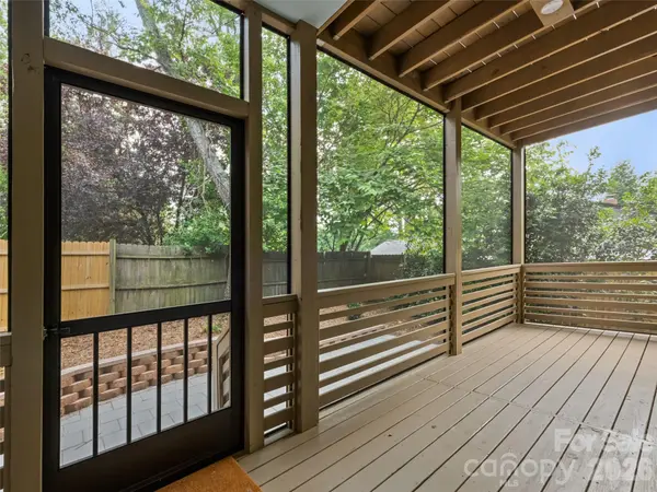 10 Pruitt ST, Asheville, NC 28806