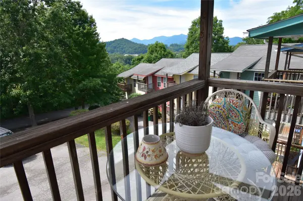 145 Lincoln Park RD #G, Burnsville, NC 28714