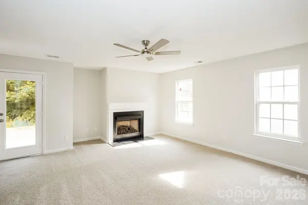 11003 Pointer Ridge DR, Charlotte, NC 28214