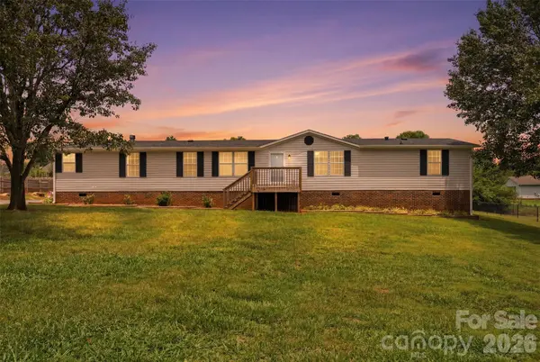 3642 Strollaway LN, Claremont, NC 28610