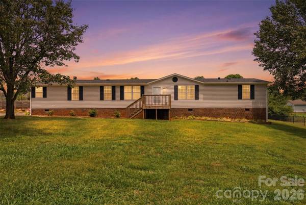 3642 Strollaway LN, Claremont, NC 28610