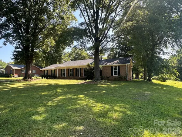 5836 Lebanon RD, Charlotte, NC 28227