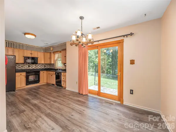 25 Laurel Park DR, Arden, NC 28704
