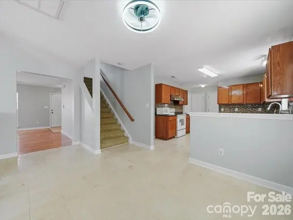 1968 8th Street LN SE, Hickory, NC 28602