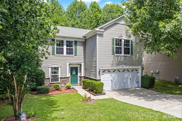 746 Ladino LN, Clover, SC 29710