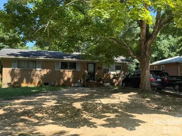 1131 Echo Glen RD, Charlotte, NC 28213