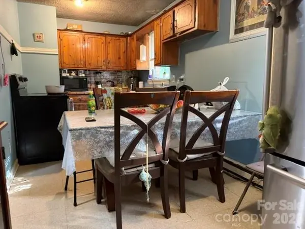 1131 Echo Glen RD, Charlotte, NC 28213