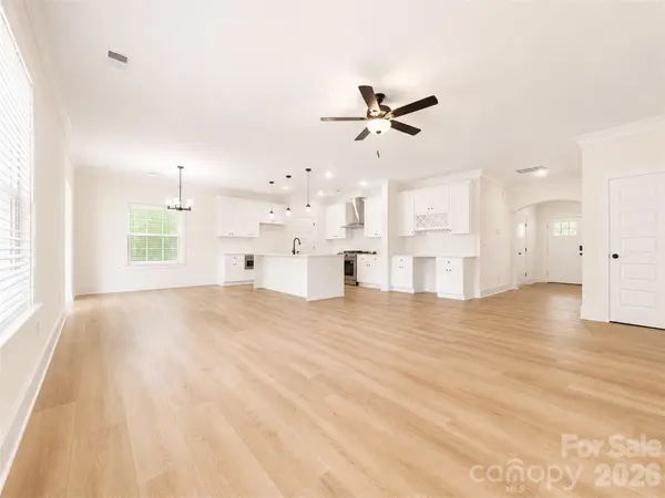 1220 N Sharon Amity RD, Charlotte, NC 28211