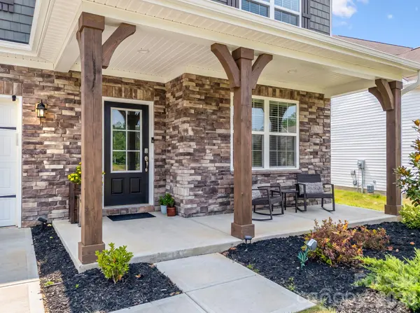 378 Kennerly Center DR, Mooresville, NC 28115