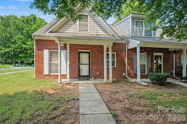 2729 Meadow Knoll DR, Charlotte, NC 28269