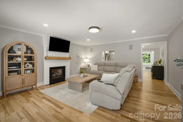 5572 Hayes Waters RD, Morganton, NC 28655