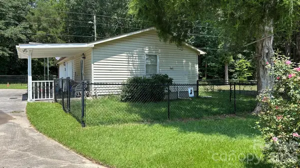 2323 Cherry RD, Catawba, SC 29704
