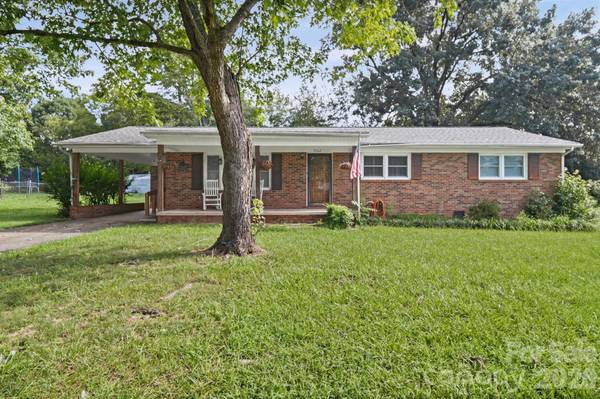 3502 Merry Oaks LN, Dallas, NC 28034
