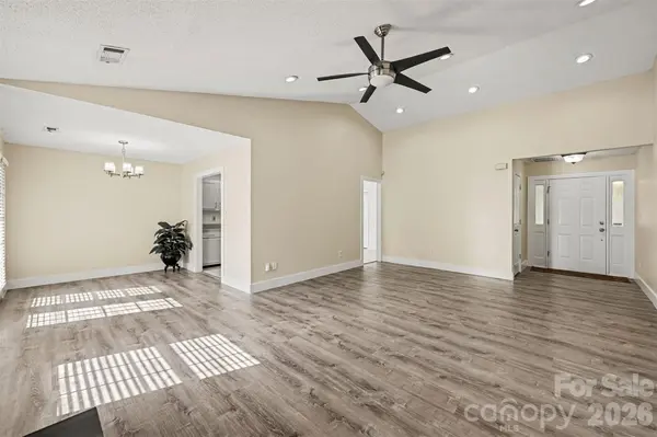 10117 Crayton DR, Charlotte, NC 28269