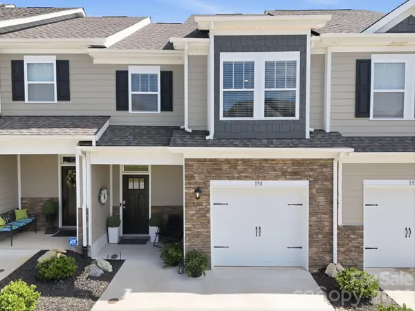 198 Creekview RD, Hendersonville, NC 28792