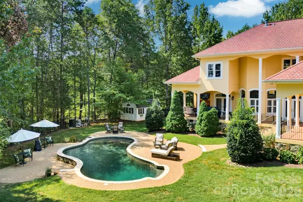 149 Vista Bluff LN, Mooresville, NC 28117
