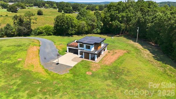 32492 Hugh RD, Albemarle, NC 28001