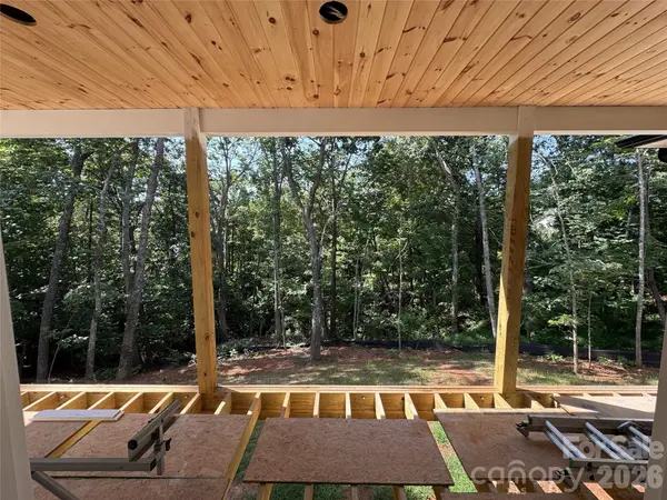 436 Dublin LN, Columbus, NC 28722