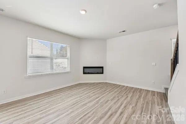 472 Dazzle LOOP, Newton, NC 28658