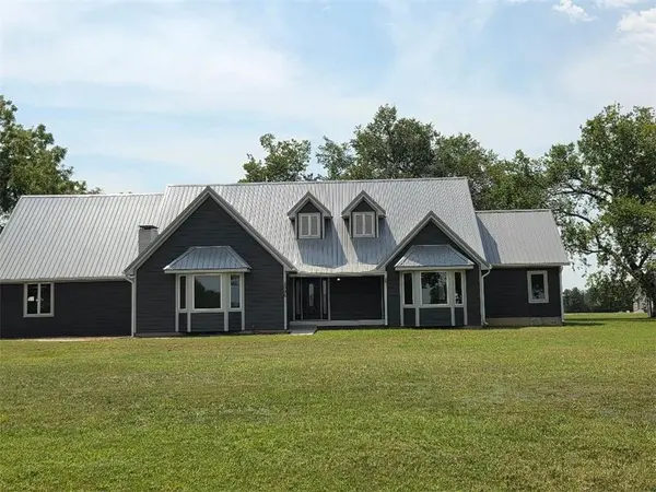 2096 Indian RD, Fort Scott, KS 66701