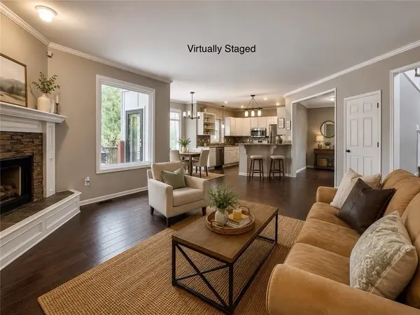 8910 W 132nd TER, Overland Park, KS 66213