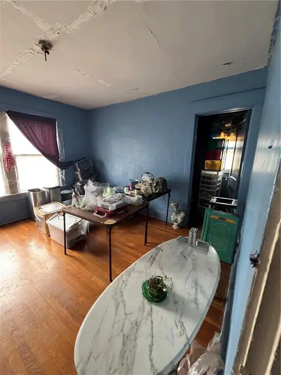 1419 E 40th ST, Kansas City, MO 64110